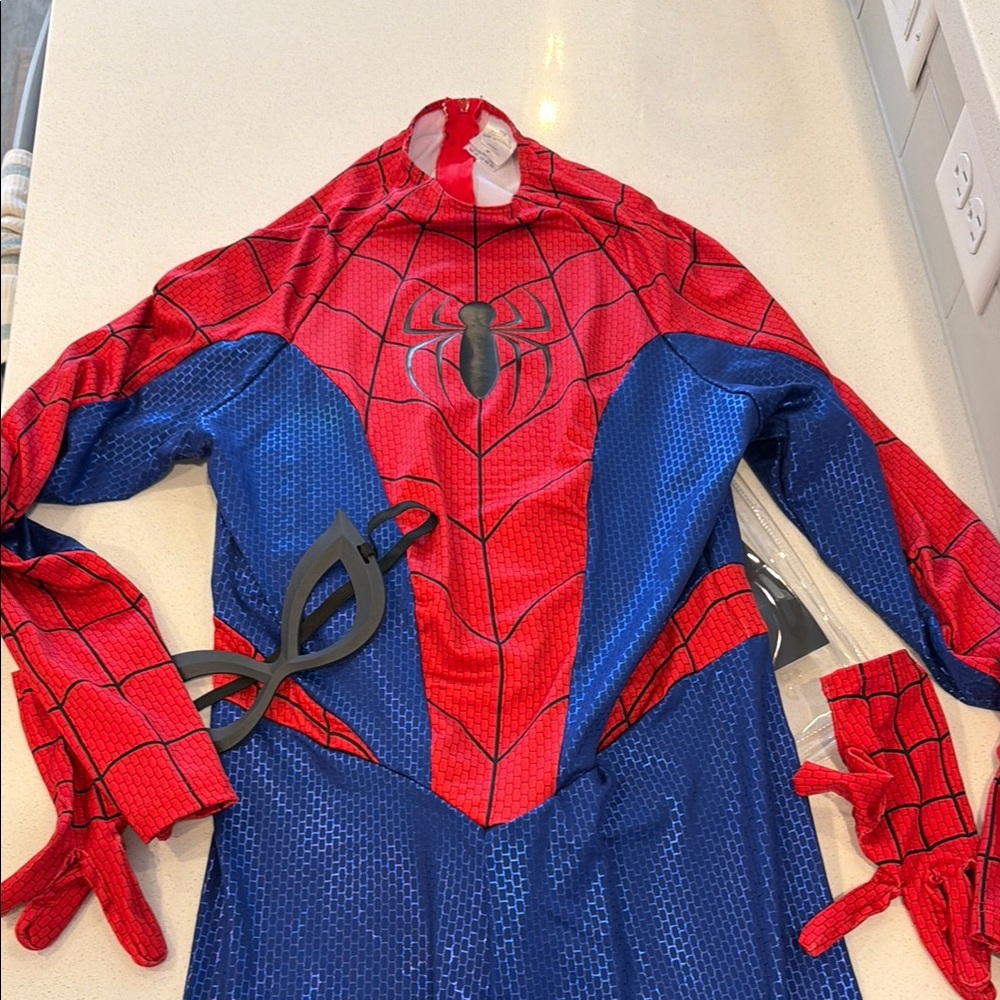 Women’s medium Spider-Man costume - Picture 3 of 6